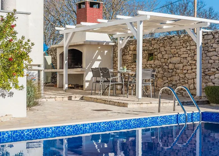 Wellness & Spirini Dvori فيلة *